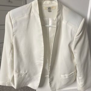 YA white blazer, Great for layering for a night out or a wedding!